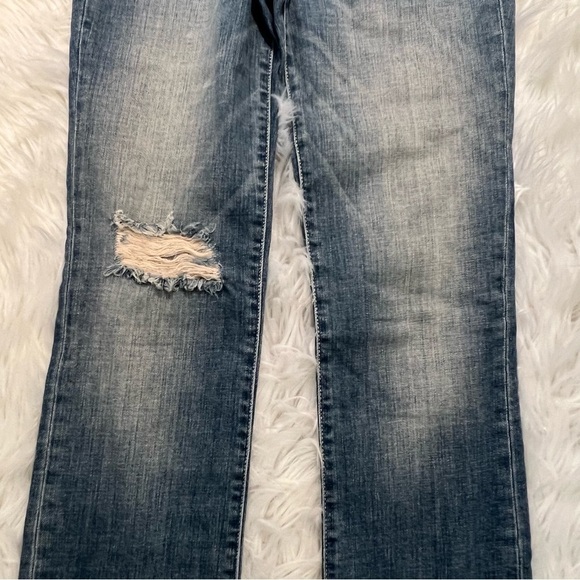 Sneak Peek Straight Leg Jean Medium wash - Picture 5 of 11